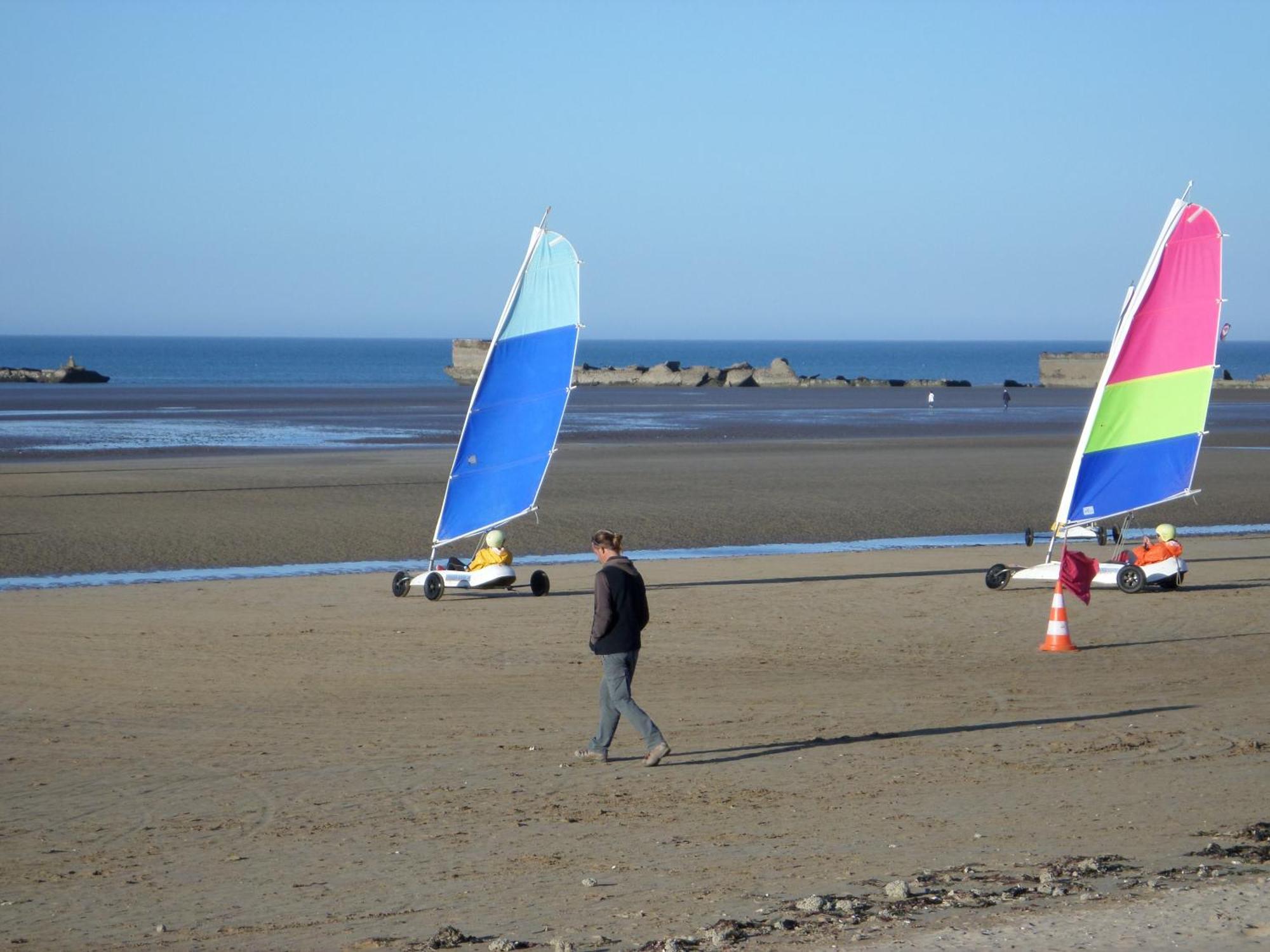 Gites En Normandie En Front De Mer A Asnelles , 3Km D'Arromanches, 10Km De Bayeux Exterior photo